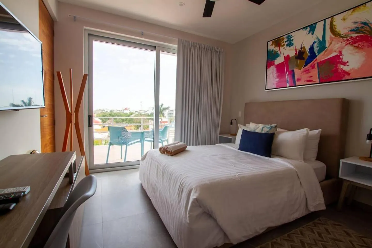 Private Room In Luxury Condo Downtown Playa del Carmen Mexico