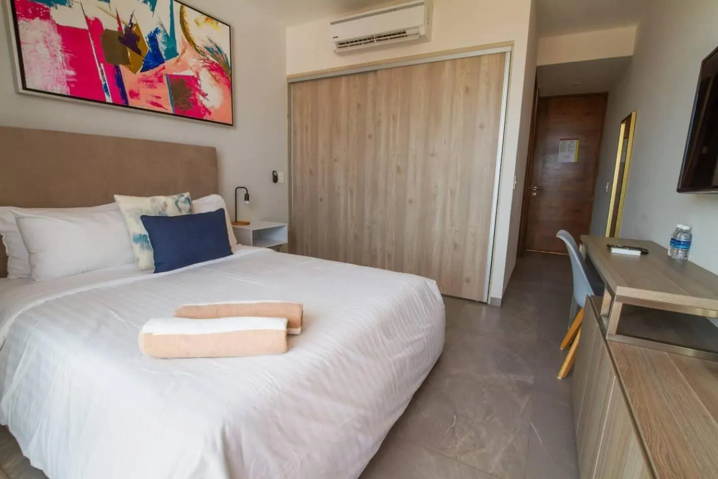 Private Room In Luxury Condo Downtown Playa del Carmen
